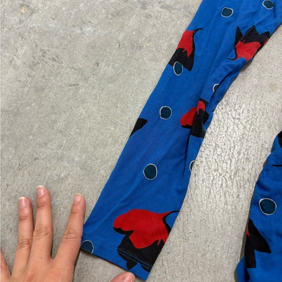 Boden jersey knit faux wrap Blue and Red Floral Women's Top 8 - Picture 3 of 6